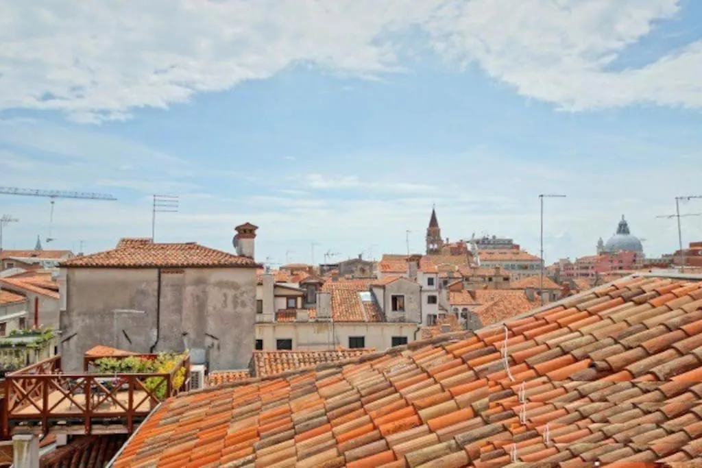 דירות On The Roofs To Piazza San Marco - Venezia  ונציה